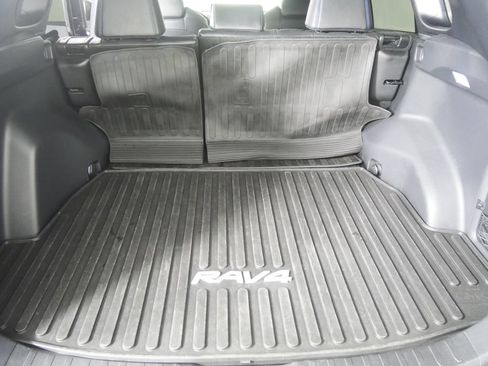 Used 2023 Toyota RAV4 XSE AWD/4WD image 16