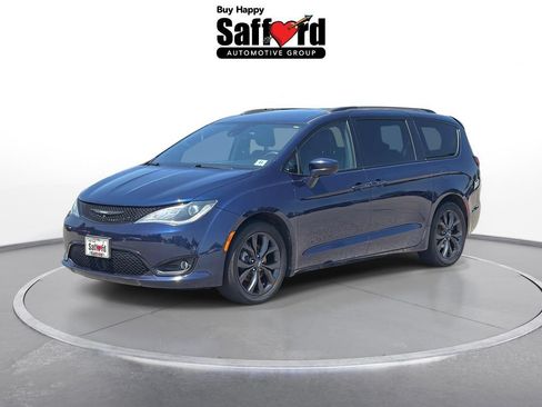 Used 2019 Chrysler Pacifica Touring-L w/ Advanced Safetytec Group FWD image 1