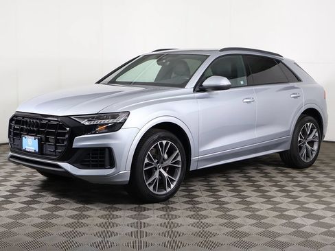 Used 2023 Audi Q8 Premium w/ Black Optic Package AWD/4WD image 7