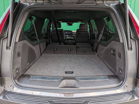 Used 2021 Cadillac Escalade ESV Luxury AWD/4WD image 13