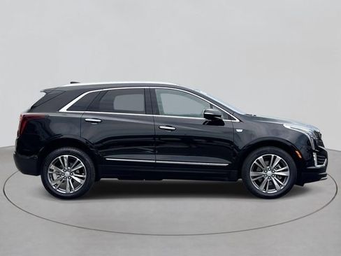 Certified 2025 Cadillac XT5 Premium Luxury w/ Technology Package AWD/4WD image 5