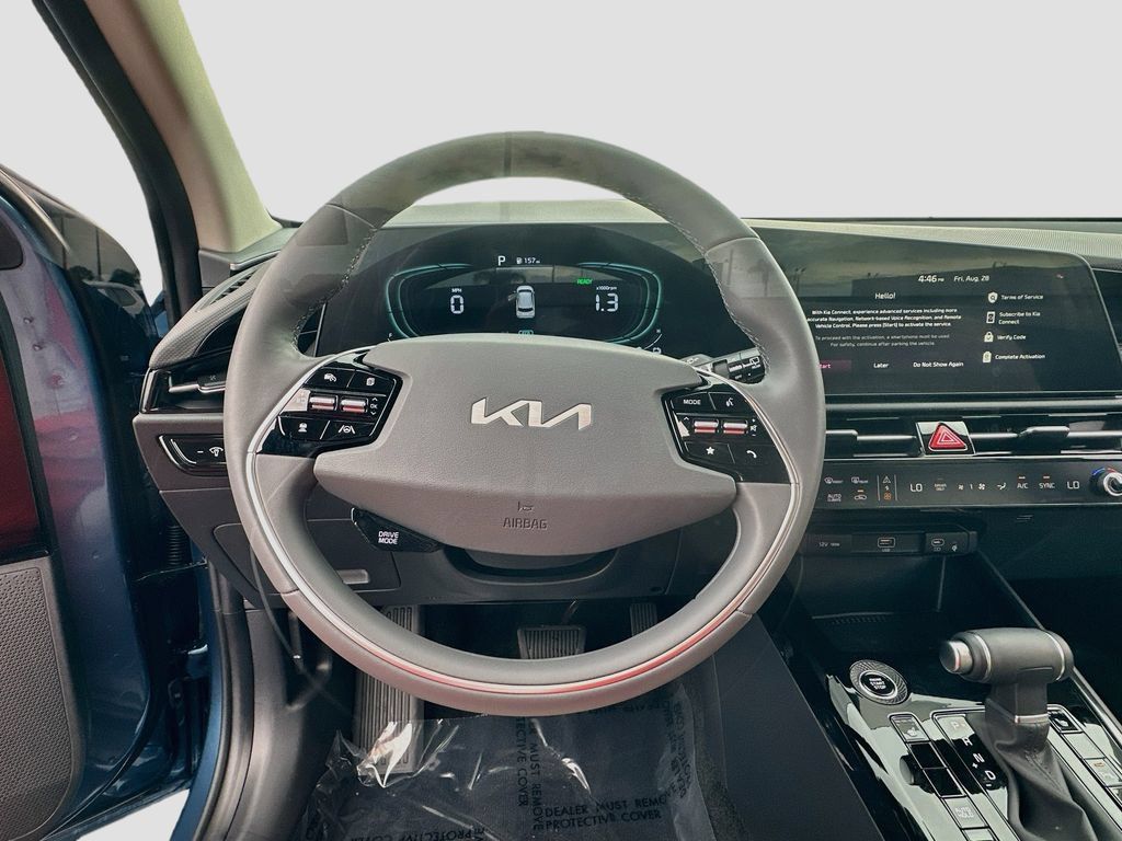 Used 2026 Kia Niro EX FWD image 11