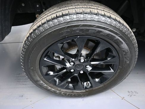 Used 2022 Jeep Gladiator Overland image 12