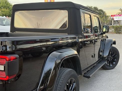 Used 2021 Jeep Gladiator Overland image 8