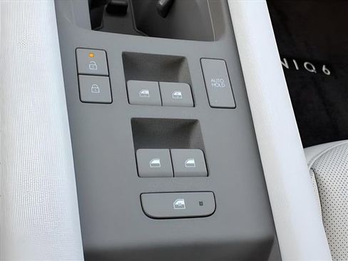 New 2025 Hyundai Ioniq 6 SEL image 19