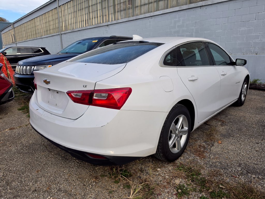 Used 2023 Chevrolet Malibu LT FWD image 2
