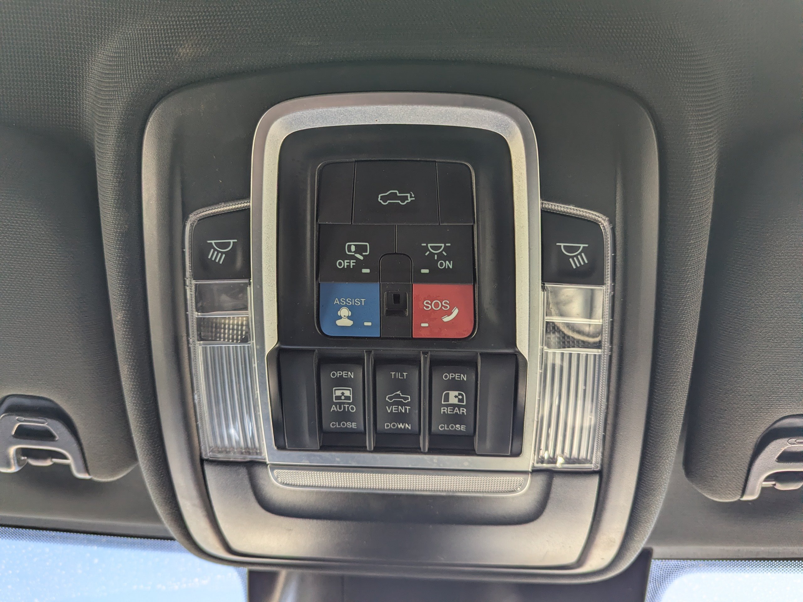 Used 2022 RAM 3500 Limited AWD/4WD image 27