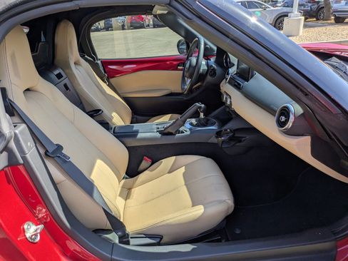 Used 2019 MAZDA MX-5 Miata Grand Touring RWD image 26