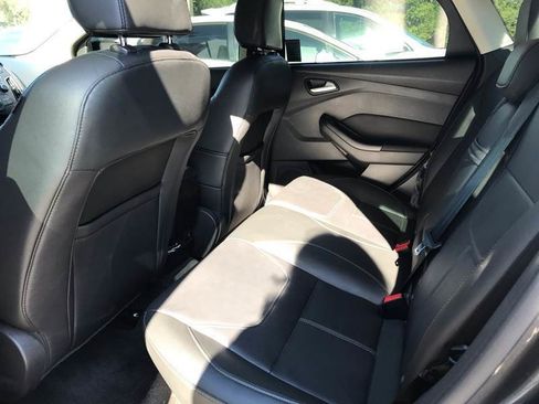 Used 2016 Ford Focus SE w/ Equipment Group 201A image 16