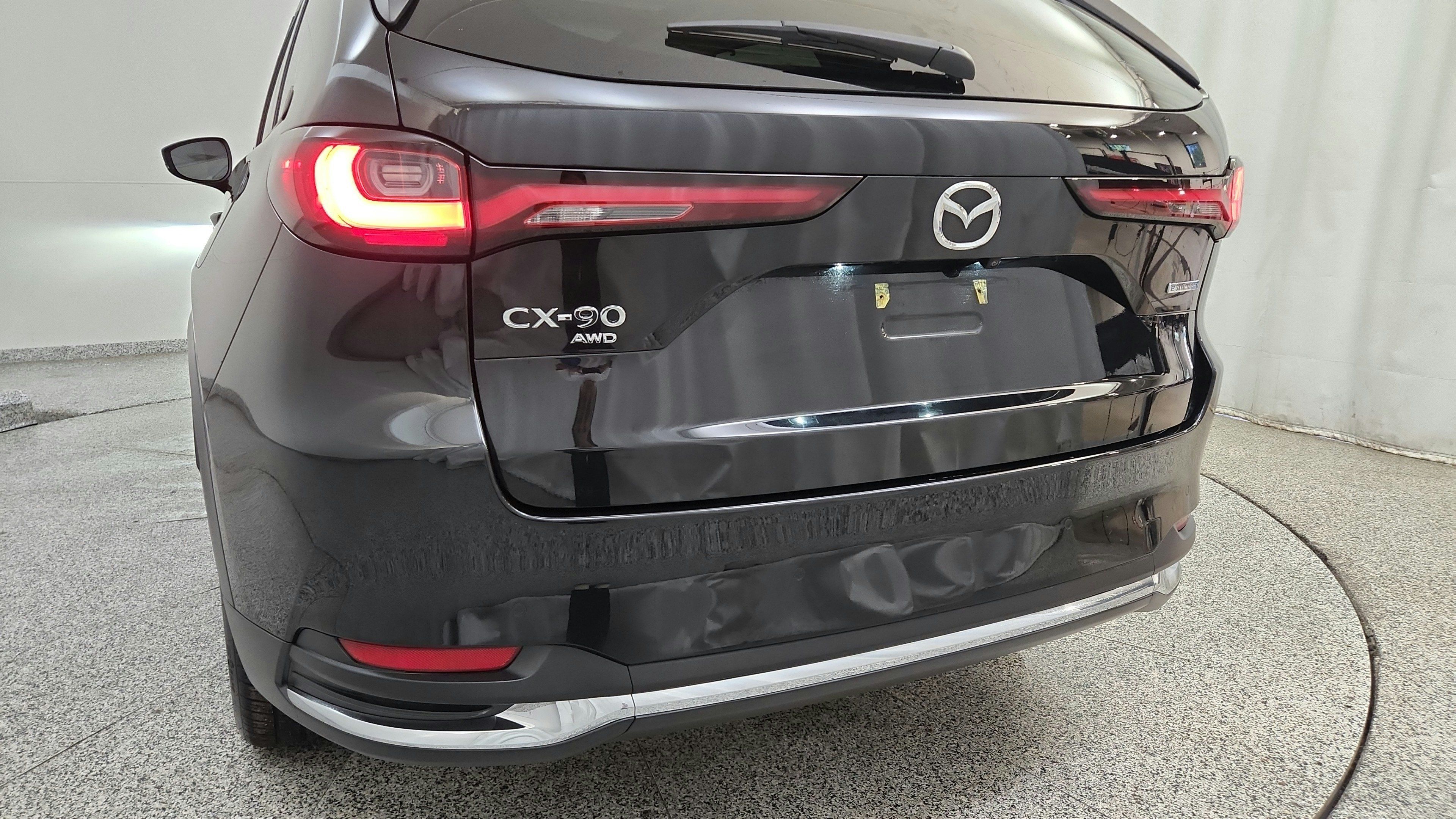Used 2024 MAZDA CX-90 Plug-In Hybrid w/ Premium Pkg AWD/4WD image 29