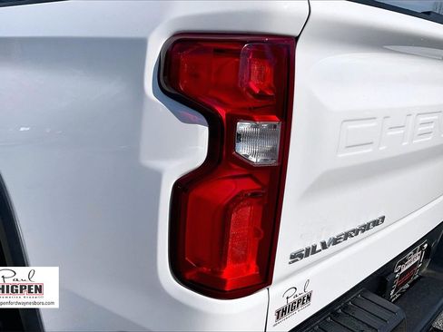 Used 2025 Chevrolet Silverado 1500 ZR2 w/ Technology Package image 30