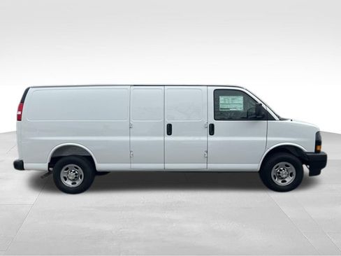New 2026 Chevrolet Express 2500 Extended w/ Driver Convenience Package RWD image 6