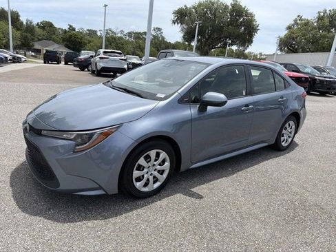 Used 2022 Toyota Corolla LE FWD image 5