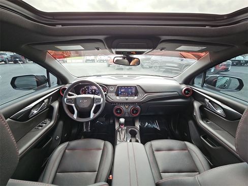 Certified 2022 Chevrolet Blazer RS w/ Enhanced Convenience Package image 10