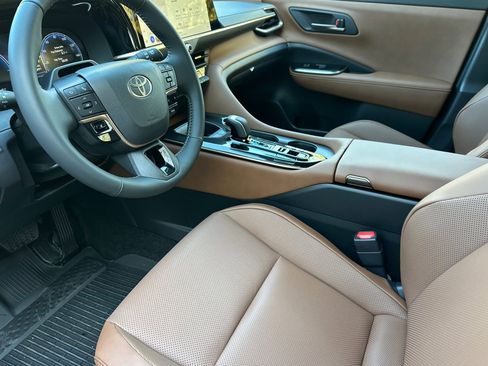 New 2025 Toyota Crown Signia image 10