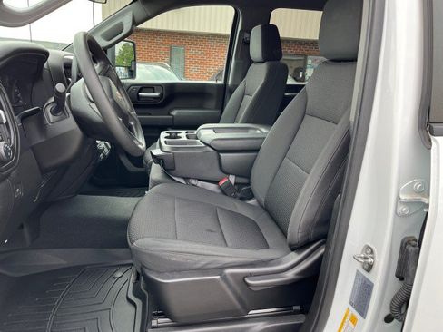 Used 2023 Chevrolet Silverado 2500 Custom w/ Custom Convenience Package AWD/4WD image 13