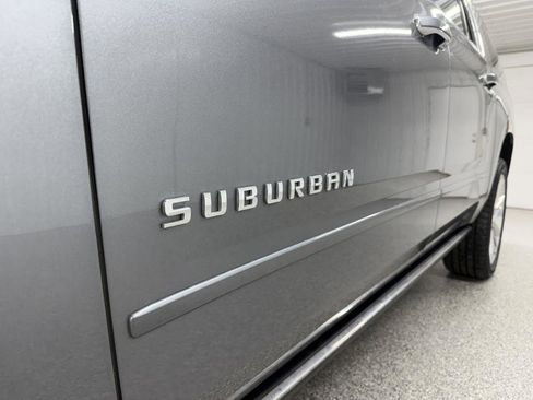 Used 2019 Chevrolet Suburban Premier w/ Premier Plus Edition AWD/4WD image 11
