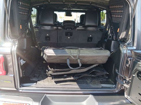 Used 2021 Jeep Wrangler Unlimited Rubicon AWD/4WD image 22