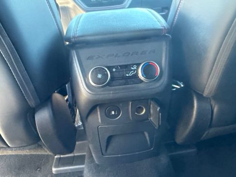 Used 2025 Ford Explorer ST-Line AWD/4WD image 31