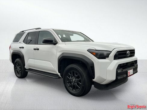 Certified 2025 Toyota 4Runner SR5 AWD/4WD image 9