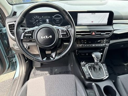 Used 2024 Kia Seltos S AWD/4WD image 17