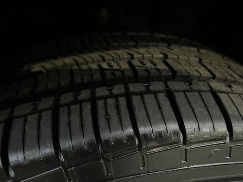 Used 2023 Toyota RAV4 XLE Premium image 29