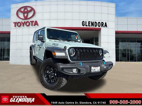 Used 2024 Jeep Wrangler Unlimited AWD/4WD image 2