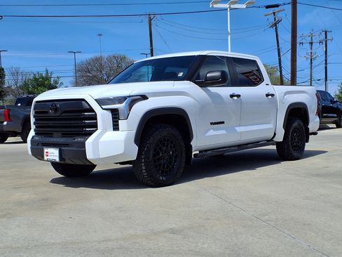 Certified 2025 Toyota Tundra SR5 image 1