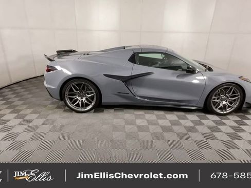 Used 2024 Chevrolet Corvette Z06 w/ Stealth Interior Trim Package image 10