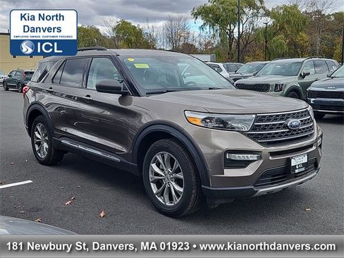 Used 2021 Ford Explorer XLT w/ Equipment Group 202A image 3