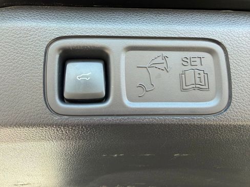 Used 2024 Ford Expedition XLT AWD/4WD image 13