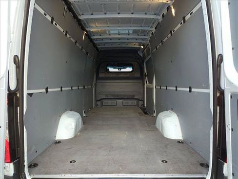 Used 2023 Mercedes-Benz Sprinter 2500 image 6