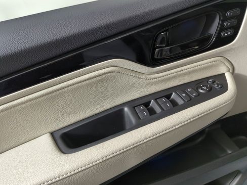 New 2026 Honda Odyssey Elite image 9