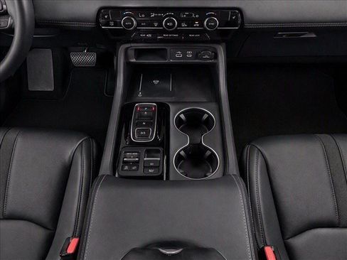 Certified 2025 Honda Pilot EX-L image 27