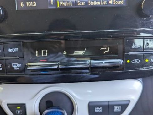 Used 2017 Toyota Prius Two w/ Prius Two Safety Plus Package FWD image 35