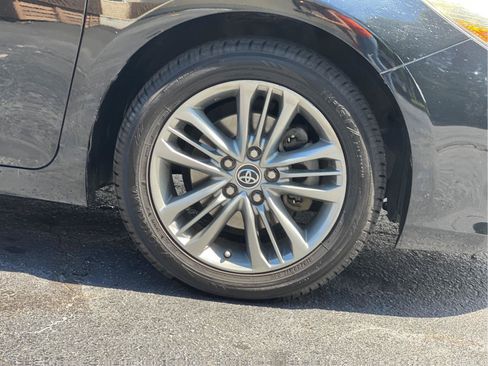 Used 2015 Toyota Camry SE FWD image 26