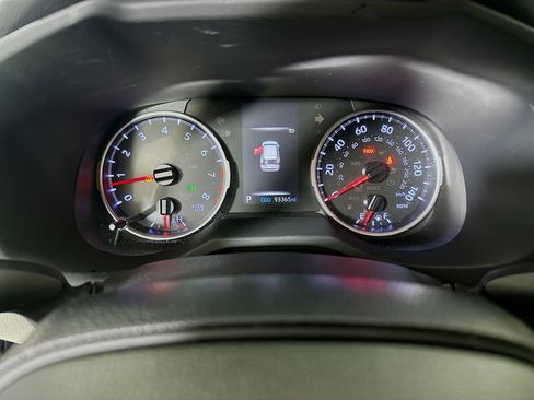 Used 2019 Toyota RAV4 XLE w/ Convenience Package FWD image 19