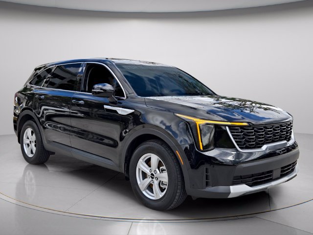Used 2026 Kia Sorento LX FWD image 9