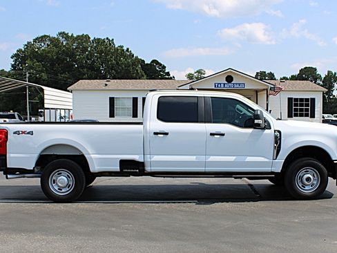 Used 2025 Ford F350 XL AWD/4WD image 8