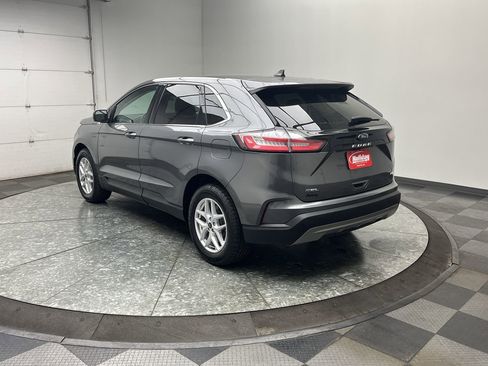 Used 2023 Ford Edge SEL image 2