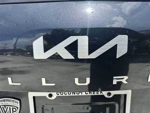 Used 2025 Kia Telluride S AWD/4WD image 12