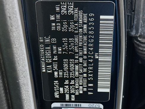 Used 2024 Kia Sorento S image 12