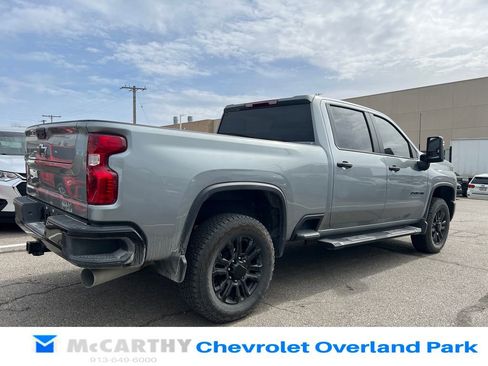 Used 2024 Chevrolet Silverado 2500 Custom w/ Custom Value Package image 3