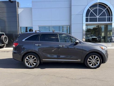 Used 2017 Kia Sorento SX image 7