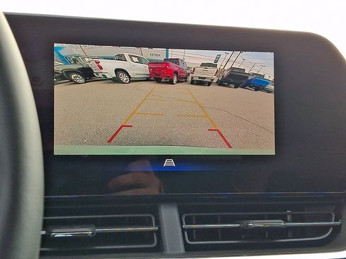 Used 2026 Chevrolet Trax ACTIV image 17