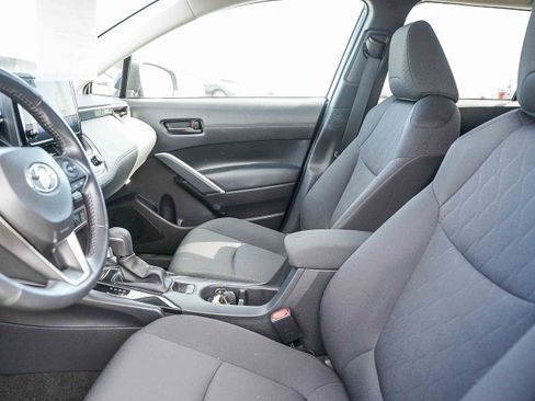 Used 2023 Toyota Corolla Cross LE image 18