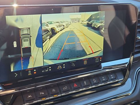 Used 2024 Chevrolet Silverado 1500 ZR2 w/ Technology Package image 23