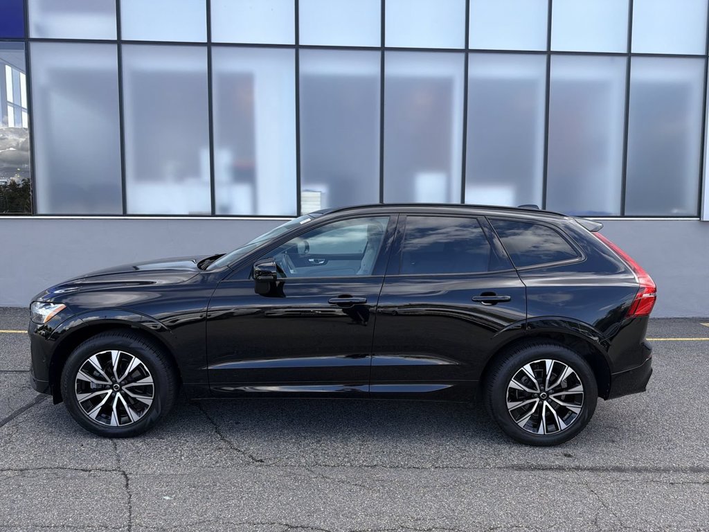 Certified 2024 Volvo XC60 B5 Plus w/ Protection Package Premier AWD/4WD image 5