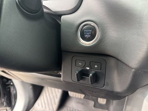 Used 2023 Toyota Tundra Platinum image 35