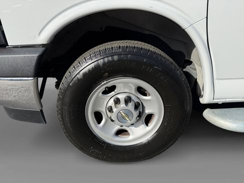 Used 2024 Chevrolet Express 2500 w/ Driver Convenience Package image 9